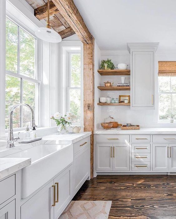 brass-white-wood-kitchen-image-aviston-lumber